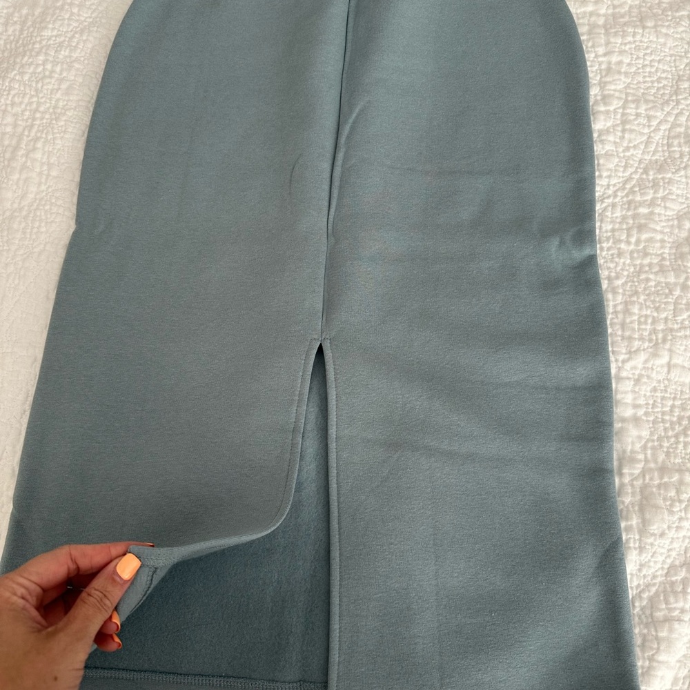 Brand New Zara Mid Calf Skirt 💙